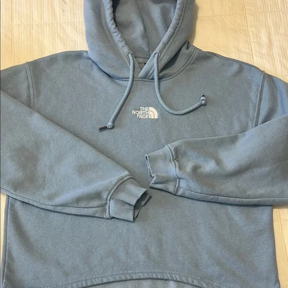 The North Face Women’s Light Blue Large Hoodie Sweatshirt - Picture 6 of 6